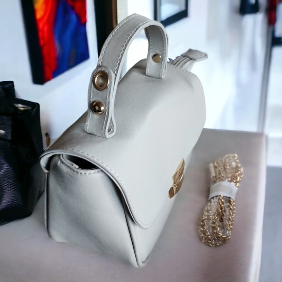 NEW BELLA RUSSO Beige/Grey Crossbody/Hand Purse - Picture 3 of 8